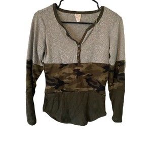 Nwt Soft Knit Camo Colorblock Pullover Sweater Gray Green Size XS 1
